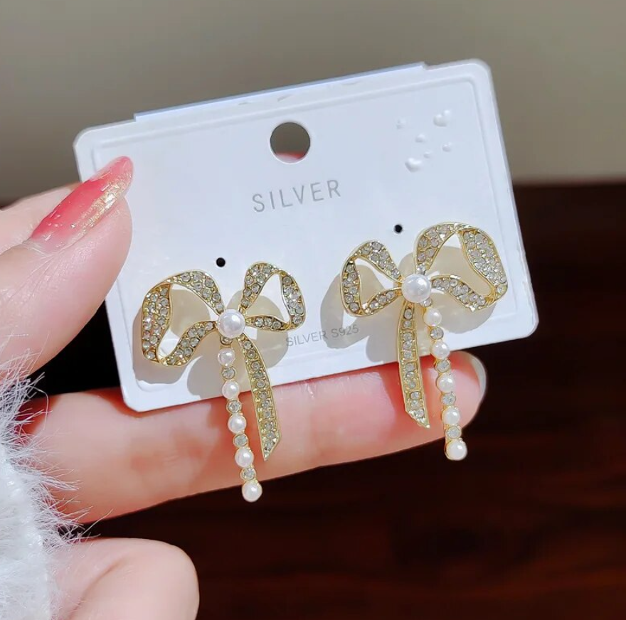 Bow Pearl Drop Earring