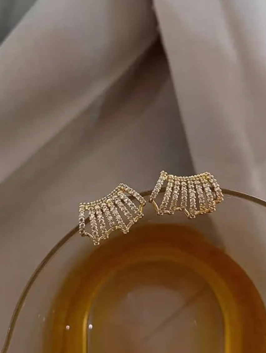 Stylish Stone Hanging Earring