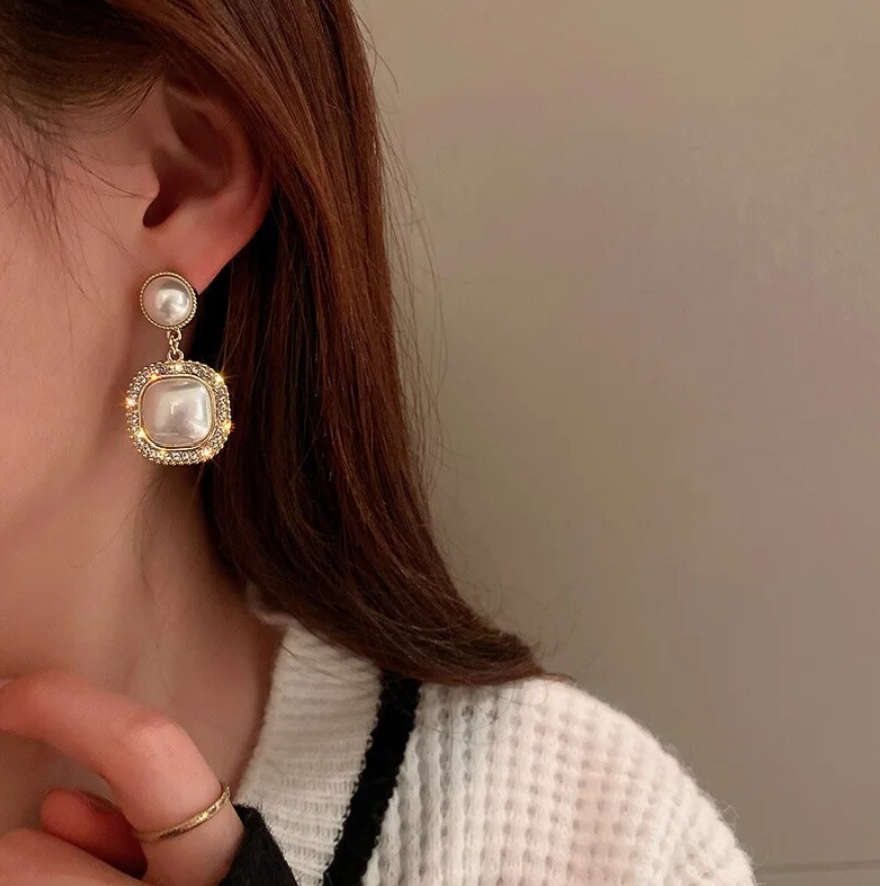 Pearl Square Drop Earring