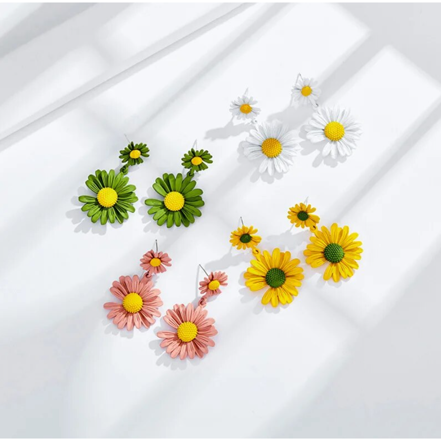 Fresh Daisy Flower Stud Earring