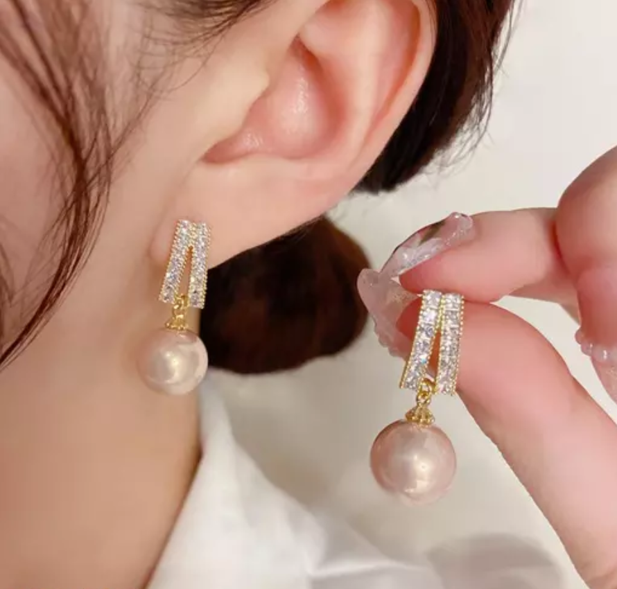 Salt Water Pearl Stud Earring