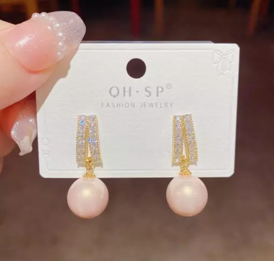 Salt Water Pearl Stud Earring