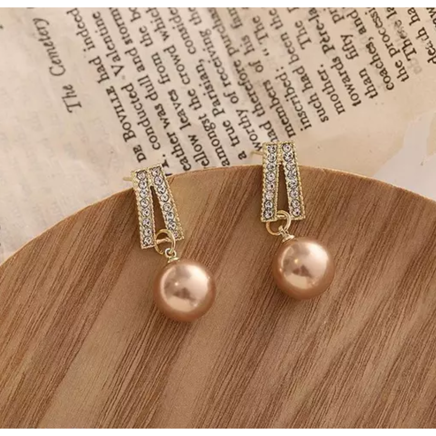 Salt Water Pearl Stud Earring