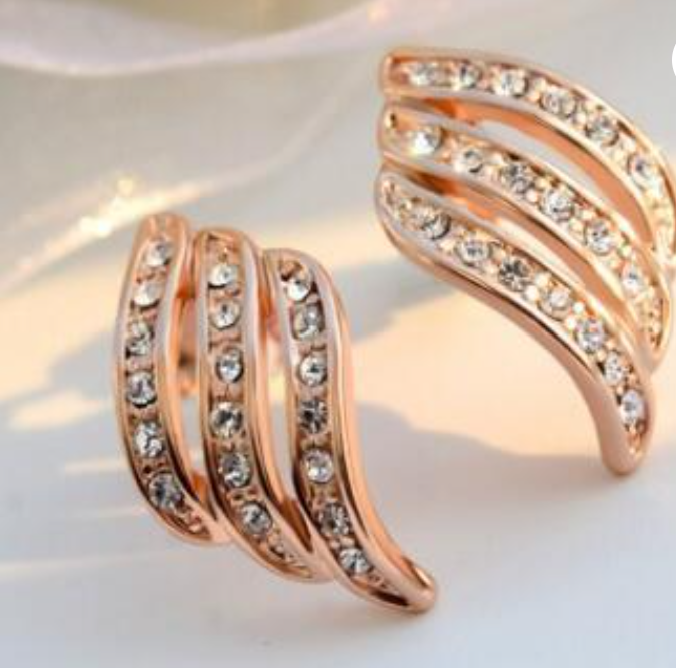 Rose Gold Cubic Stud Earring