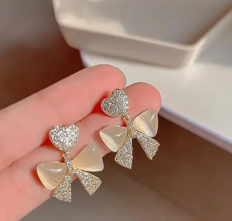 Bow Heart Stud Earring