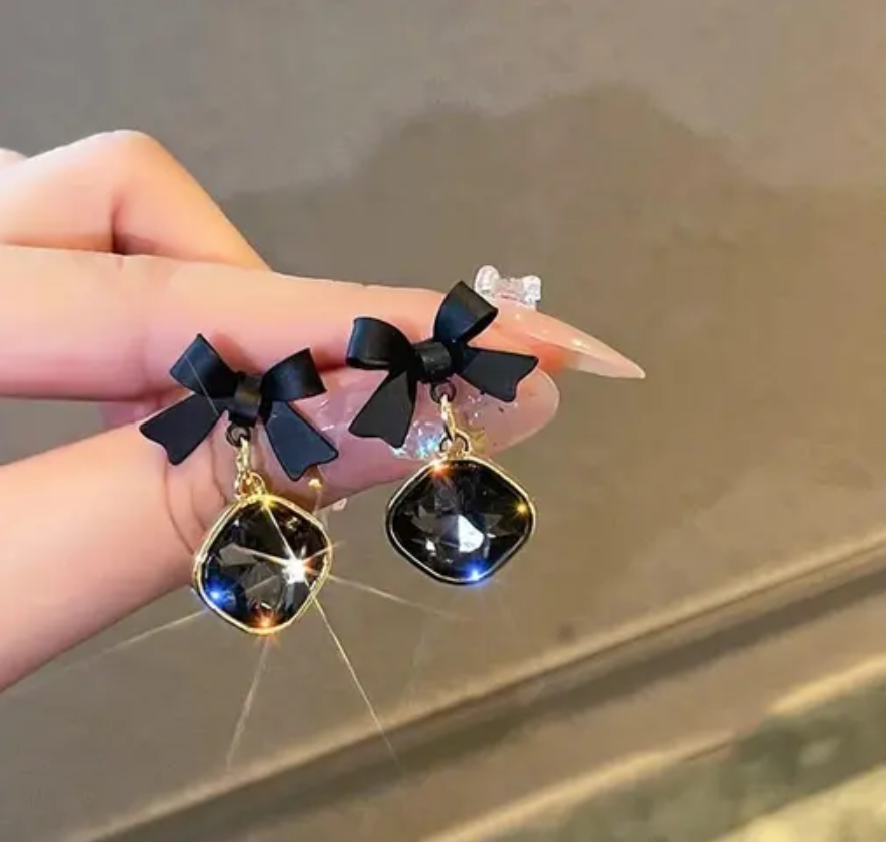 Black Crystal Bow Stud Earring