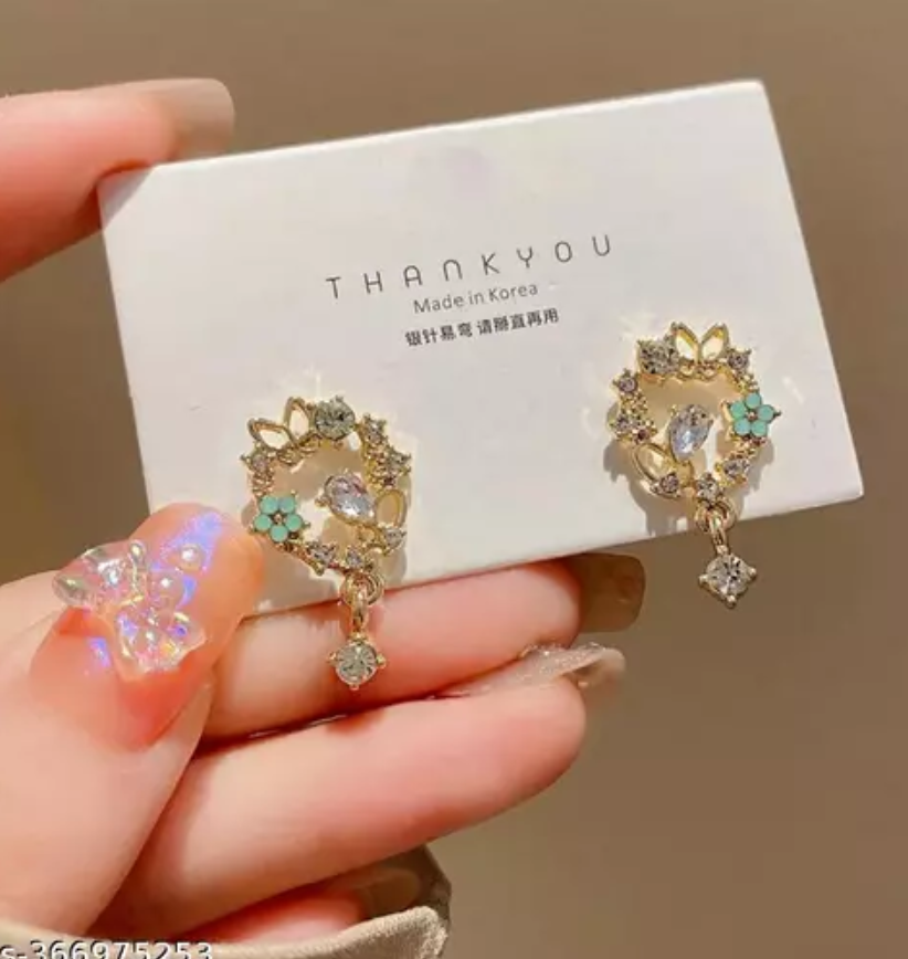 Garland Circle Studs Earrings
