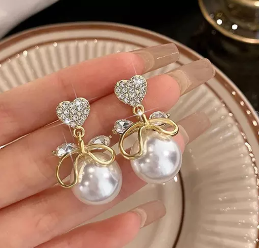 Heart Pearl Drop Earring