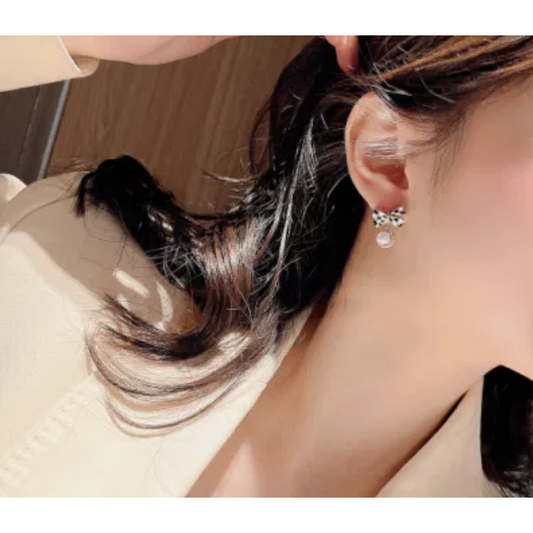 Black and White Bow Stud Earring