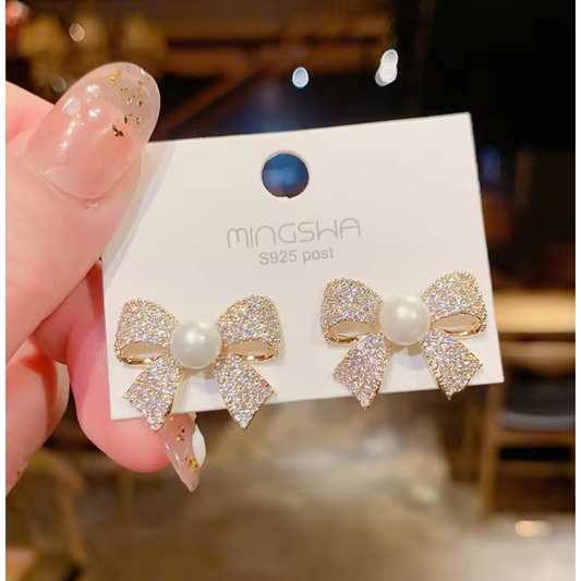 Stylish Bow Stud Earring