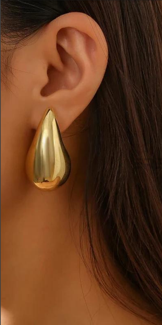 Teardrop Gold Earring